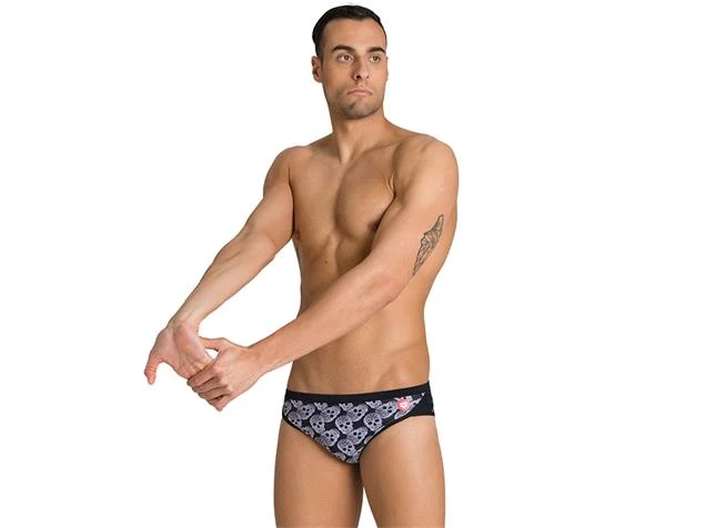 Arena Crazy Pop Skulls Brief Badehose - 3 Black/multi - Image 4
